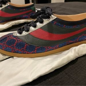 Gucci Flacer Leather Sneakers in blue size 7